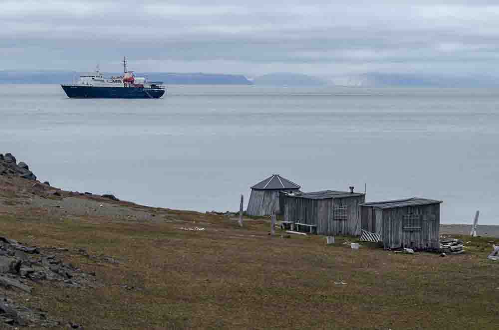 97 - Noruega - islas Svalbard - isla de Edgeoya - antiguo asentamiento ballenero
